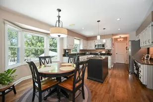 880 Hampton Dr, Carol Stream, IL 60188 - Photo 11