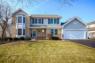 880 Hampton Dr, Carol Stream, IL 60188 - Photo 1