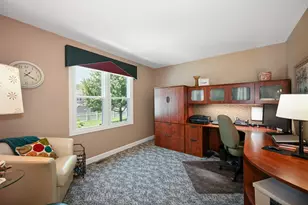 880 Hampton Dr, Carol Stream, IL 60188 - Photo 15