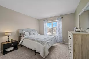 2448 Oneida Ln, Naperville, IL 60563 - Photo 15