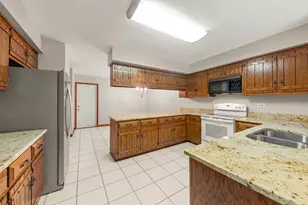 419 W Evergreen St, Wheaton, IL 60187 - Photo 11
