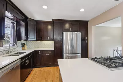 7290 Gladiola Avenue, Hanover Park, IL 60133 - Photo 9