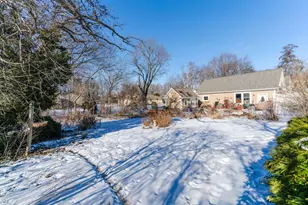 204 Lakeshore Dr, Crystal Lake, IL 60014 - Photo 23