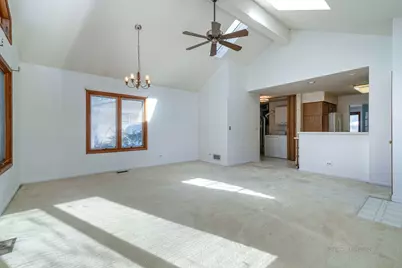 204 Lakeshore Drive, Crystal Lake, IL 60014 - Photo 15