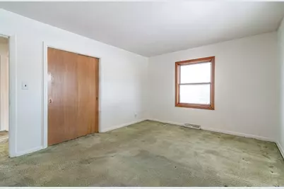 204 Lakeshore Drive, Crystal Lake, IL 60014 - Photo 19