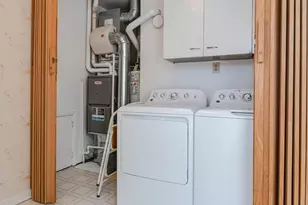 204 Lakeshore Dr, Crystal Lake, IL 60014 - Photo 17