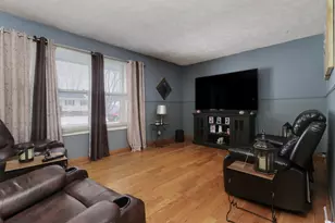 203 Edwards Dr, Normal, IL 61761 - Photo 5