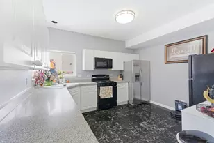 3805 Parkway Ln, Zion, IL 60099 - Photo 5