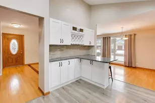 9416 Oliphant Ave, Morton Grove, IL 60053 - Photo 3