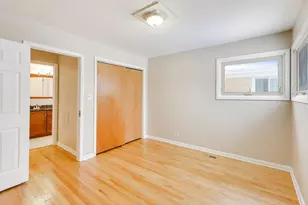 9416 Oliphant Ave, Morton Grove, IL 60053 - Photo 15