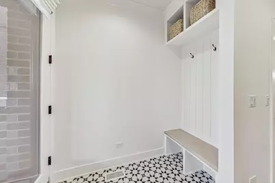 1509 W School Street #1, Chicago, IL 60657 - Photo 7