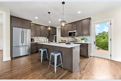 831 Avon Court, Glen Ellyn, IL 60137 - Photo 11