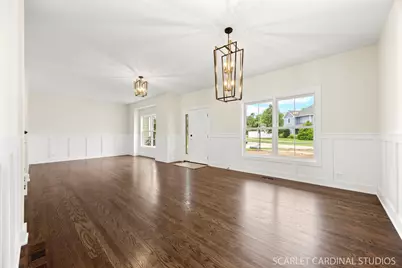 831 Avon Court, Glen Ellyn, IL 60137 - Photo 17