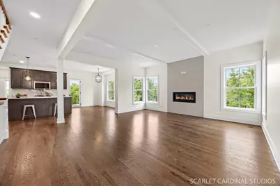 831 Avon Court, Glen Ellyn, IL 60137 - Photo 7