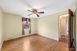 [Address not provided], Glen Ellyn, IL 60137 - Photo 11