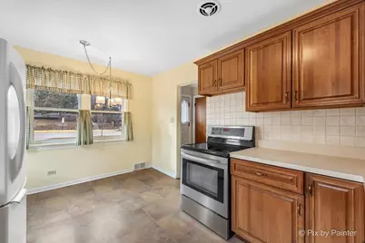 [Address not provided], Glen Ellyn, IL 60137 - Photo 7