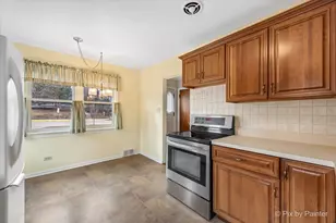 [Address not provided], Glen Ellyn, IL 60137 - Photo 7