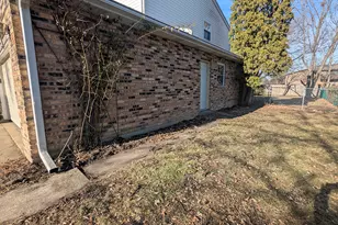 1206 E Suffield Dr, Arlington Heights, IL 60004 - Photo 23