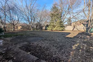 1206 E Suffield Dr, Arlington Heights, IL 60004 - Photo 25