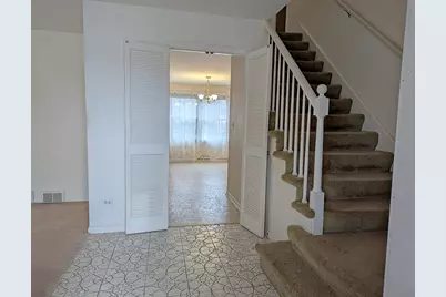 1206 E Suffield Drive, Arlington Heights, IL 60004 - Photo 5