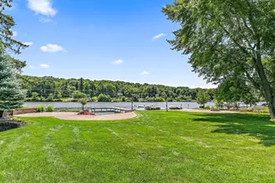 1037 N Harrison St, Algonquin, IL 60102 - Photo 27