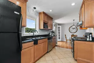 1037 N Harrison St, Algonquin, IL 60102 - Photo 11