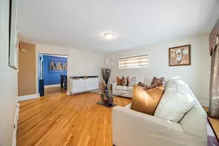 2418 W Martindale Dr, Westchester, IL 60154 - Photo 3