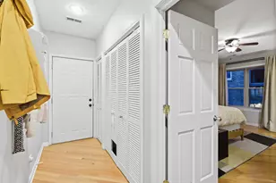 4250 N Mozart St, Chicago, IL 60618 - Photo 25