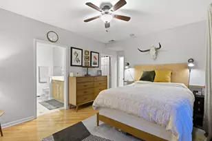 4250 N Mozart St, Chicago, IL 60618 - Photo 17