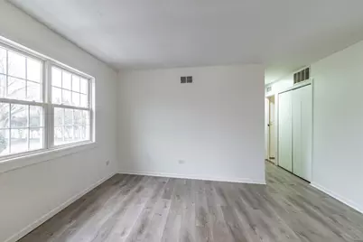 1324 Alpine Court #1324, Wheeling, IL 60090 - Photo 3