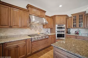 7 Preston Ct, Lincolnshire, IL 60069 - Photo 11