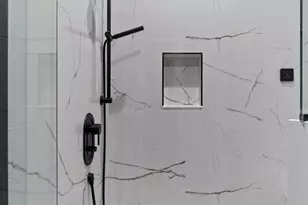 1767 W Rosehill Dr, Chicago, IL 60660 - Photo 27