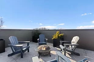 1767 W Rosehill Dr, Chicago, IL 60660 - Photo 21