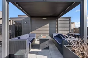 1767 W Rosehill Dr, Chicago, IL 60660 - Photo 19