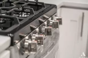 7141 S Artesian Ave, Chicago, IL 60629 - Photo 9