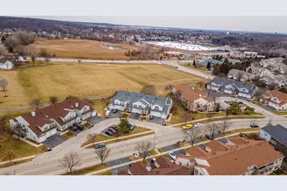 741 W Streamwood Boulevard #A, Streamwood, IL 60107 - Photo 17