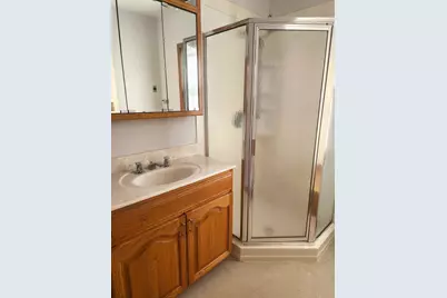 17 S McHenry Avenue, Crystal Lake, IL 60014 - Photo 9