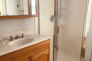 17 S McHenry Ave, Crystal Lake, IL 60014 - Photo 9