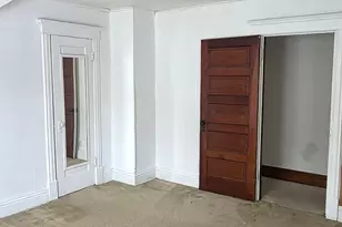 17 S McHenry Ave, Crystal Lake, IL 60014 - Photo 15