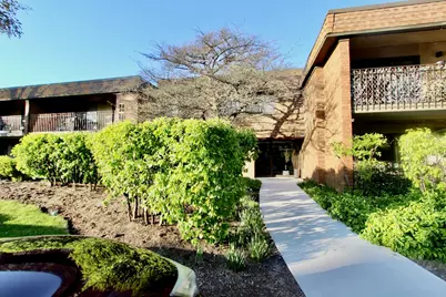 10 Old Oak Drive #103, Buffalo Grove, IL 60089 - Photo 1