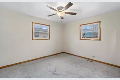 59 Wren Road, Carpentersville, IL 60110 - Photo 17