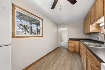 59 Wren Road, Carpentersville, IL 60110 - Photo 5