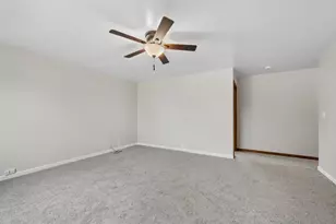 59 Wren Rd, Carpentersville, IL 60110 - Photo 11