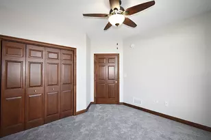 160 S River St, Aurora, IL 60506 - Photo 17