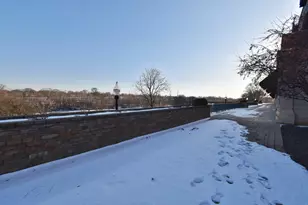 160 S River St, Aurora, IL 60506 - Photo 23