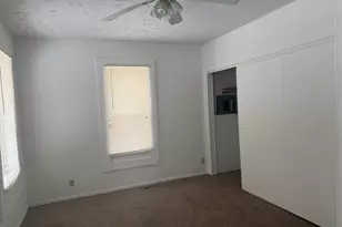 907 Center St, McHenry, IL 60050 - Photo 7