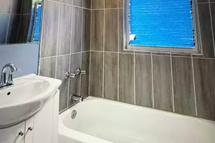 5943 S Indiana Ave, Chicago, IL 60637 - Photo 3