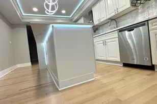 [Address not provided], Willowbrook, IL 60527 - Photo 7