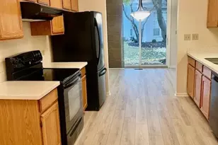 2724 Odlum Dr, Schaumburg, IL 60194 - Photo 5