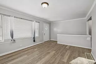 711 N Columbine Ave, Lombard, IL 60148 - Photo 3